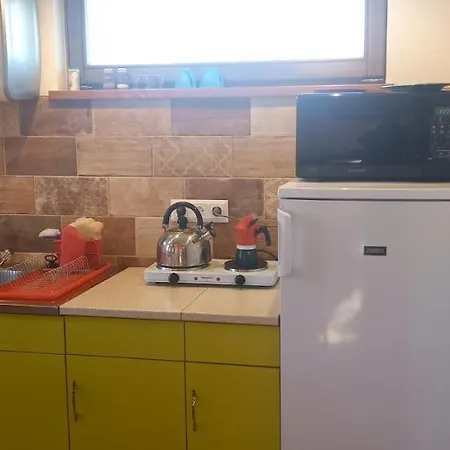 Ket Puli Vendeghaz شقة *