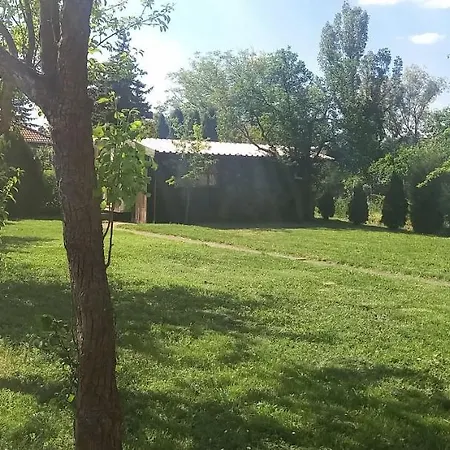 Ket Puli Vendeghaz بيكيسكسابا